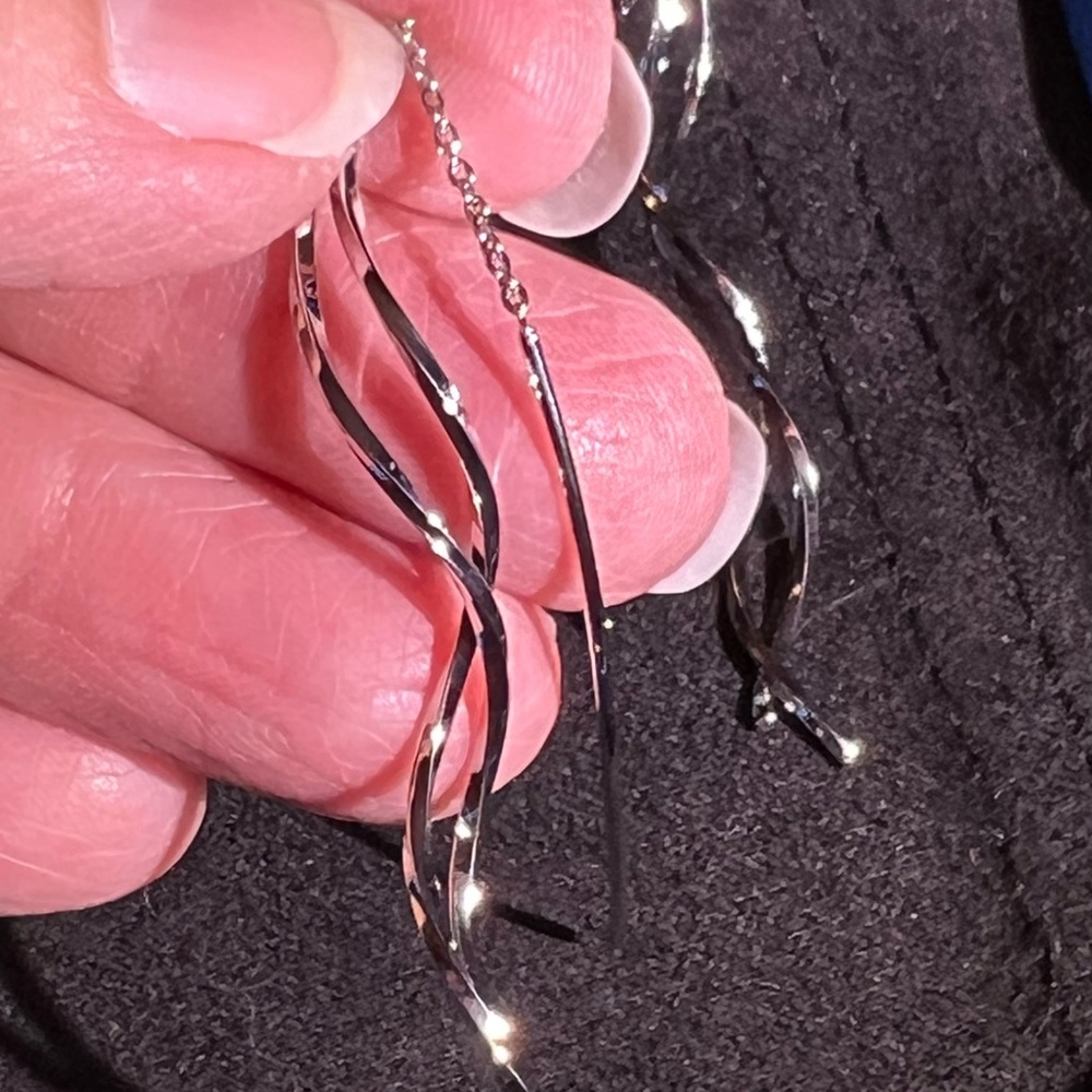 Dangle earrings